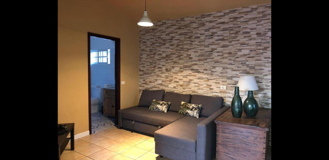 Vivienda Casa Abuela Apartment El Paso Exterior photo